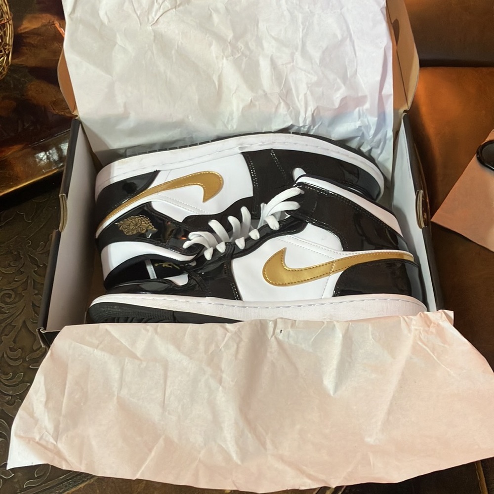 Brand new dickies and Jordan 1 air haven’t worn at all!